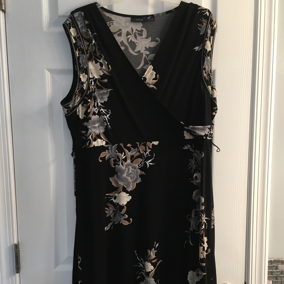 Flower printed black dress from Kohl’s - Picture 1 of 1
